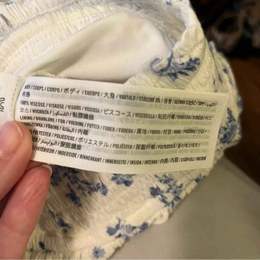 Hollister Ultra High Rise Sz S Mini Skirt Chinoiserie Ruffled Under Shorts